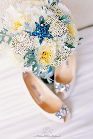Гламурная бирюзовая, туфли и букет невесты